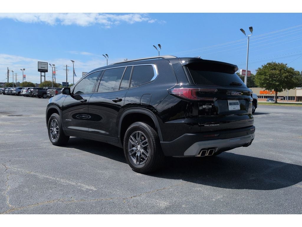 2025 GMC Acadia Elevation