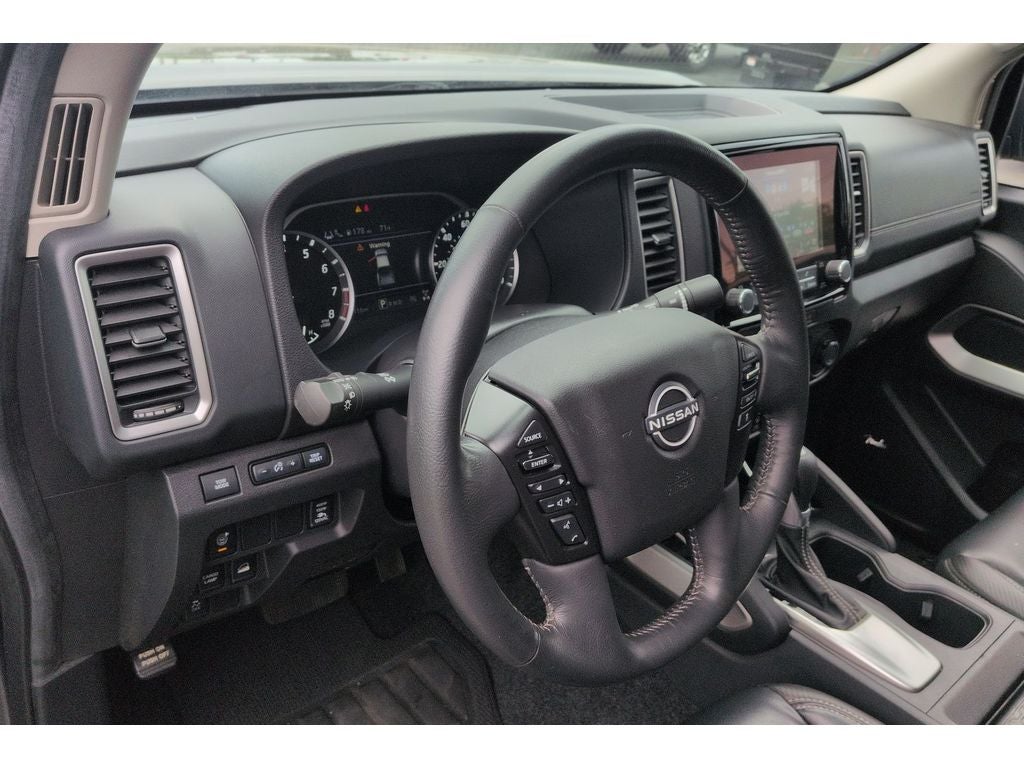 2023 Nissan Frontier SV