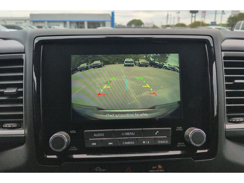 2023 Nissan Frontier SV