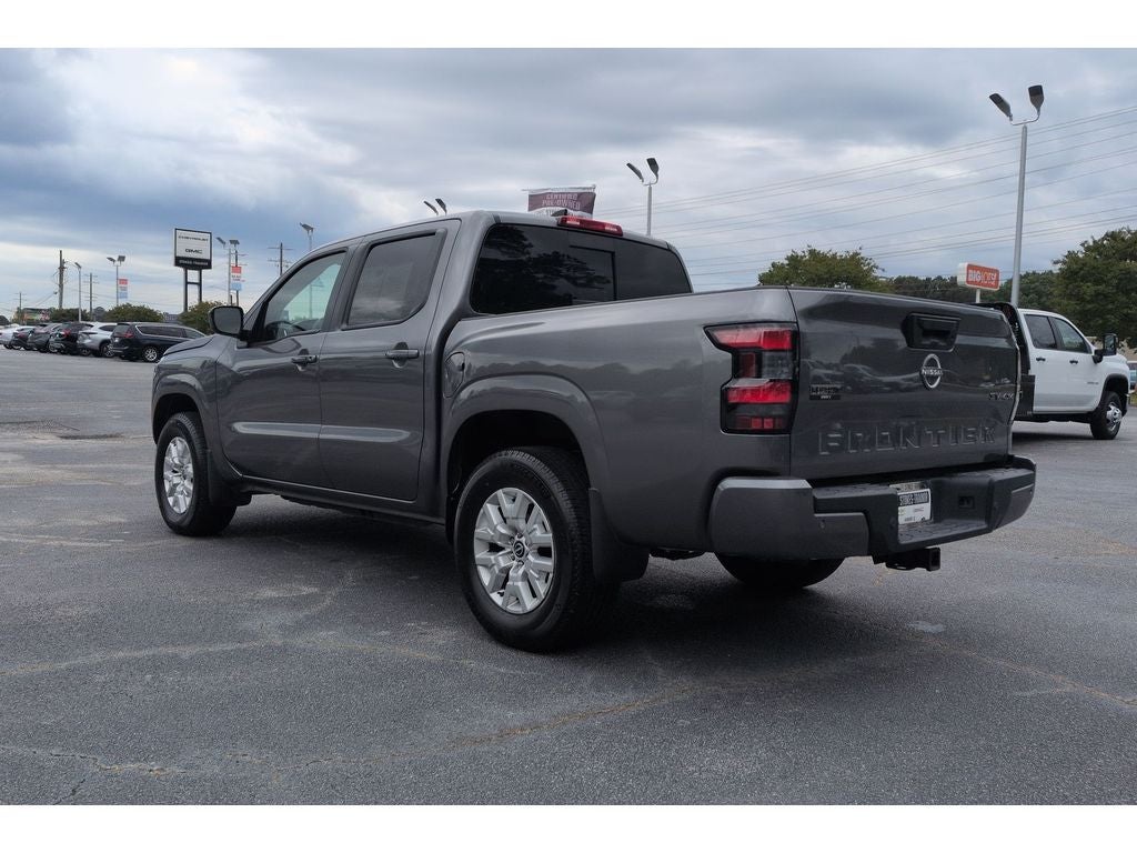 2023 Nissan Frontier SV